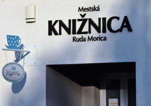 OZNAM  MESTSKEJ  KNIŽNICE RUDA  MORICA 1