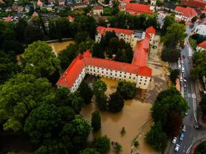 FOTOGALÉRIA: ZATOPENÝ KAŠTIEĽSKY PARK 