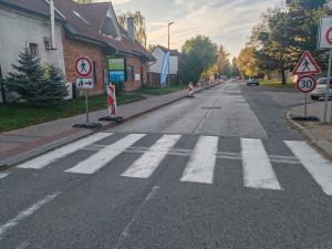 REKONŠTRUKCIA CHODNÍKA NA ZDRAVOTNÍCKEJ ULICI