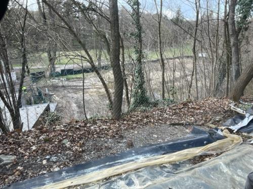 Práce na spevnení svahu - Debnáreň.