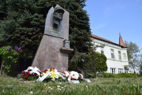 Busta M. R. Štefánika.