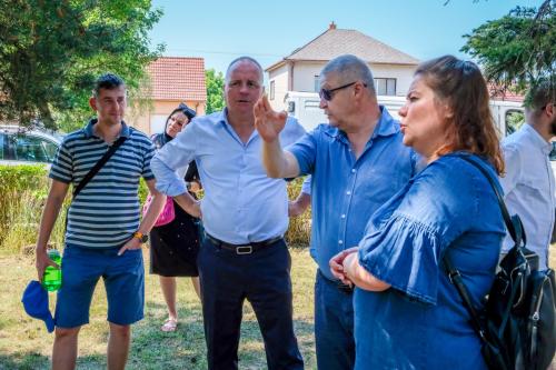 Jednou z hlavných zastávok návštevy predsedu BSK Juraja Drobu bola súčasná autobusová stanica na Námestí Slovenského povstania, kde mesto v spolupráci s Bratislavským samosprávnym krajom pripravuje významný projekt prestupného dopravného terminálu v hodno