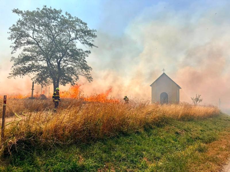 Požiar pri Kaplnke sv. Barbory, autor foto: Hasiči Stupava