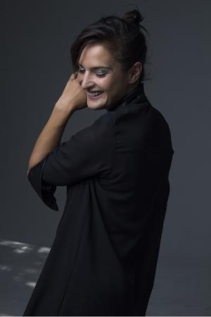 JANA KIRSCHNER: KOMORNE