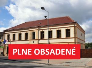 MESTSKÝ ÚRAD A KNIŽNICA PLNE OBSADENÉ
